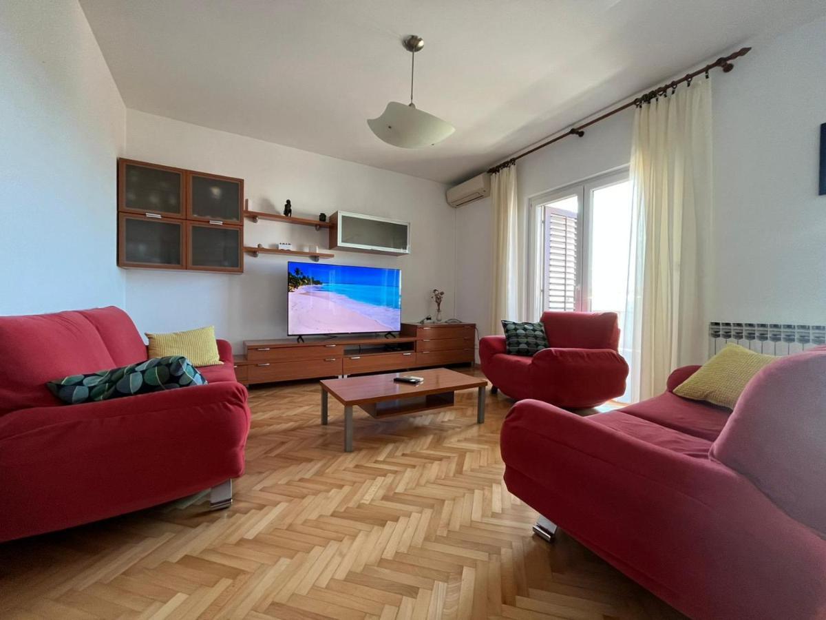 Apartment Lily Подстрана Екстериор снимка