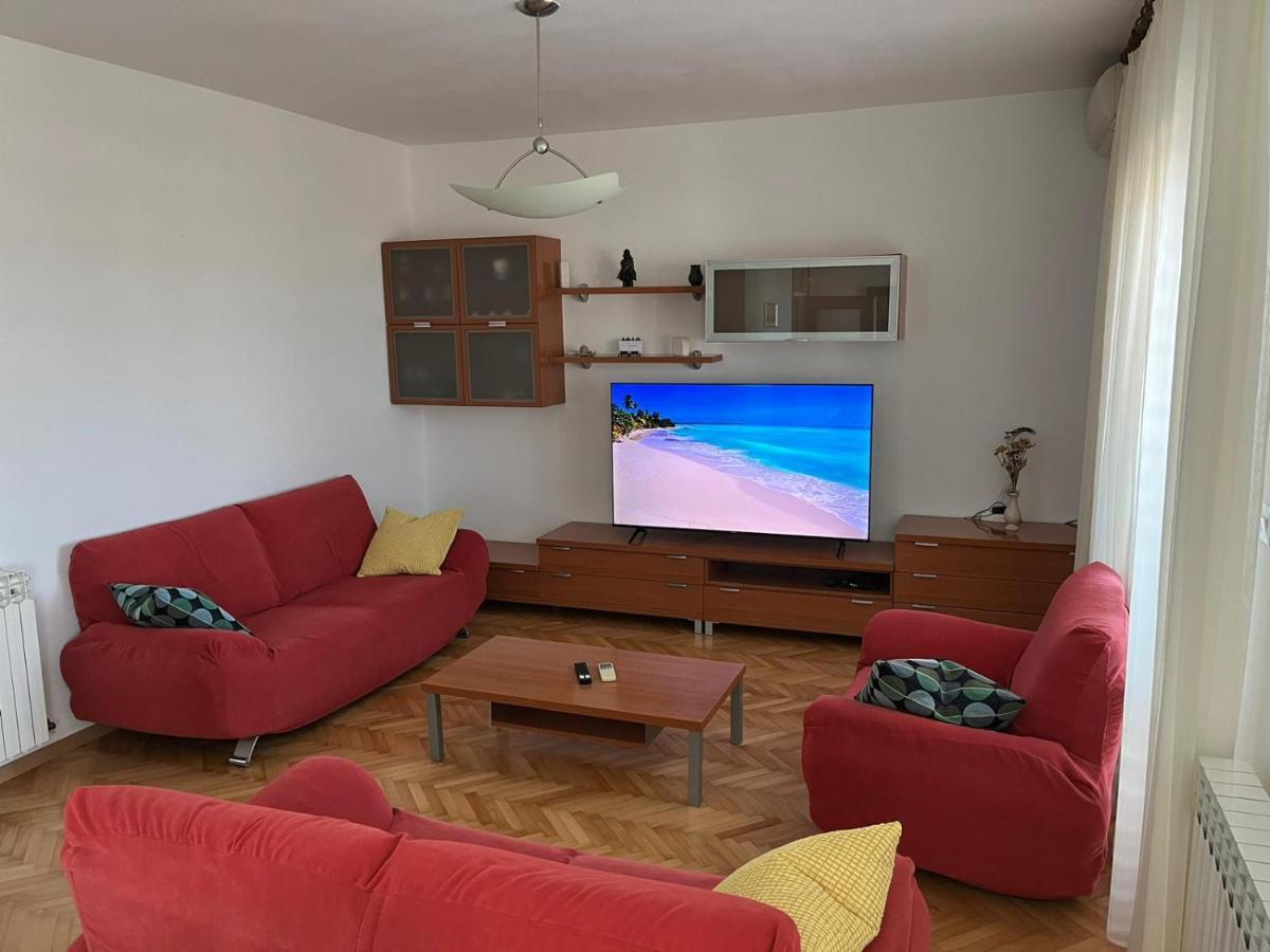 Apartment Lily Подстрана Екстериор снимка
