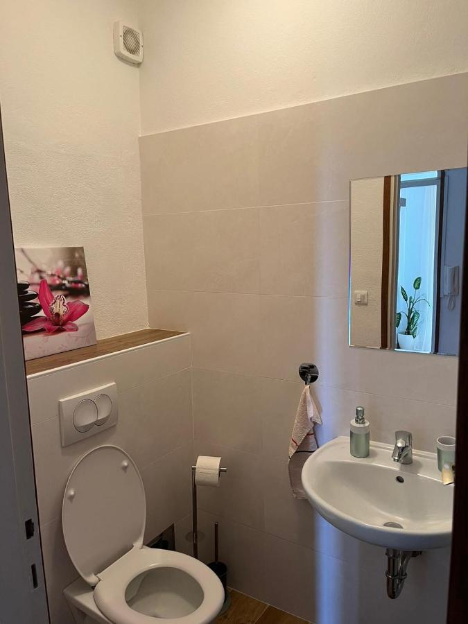 Apartment Lily Подстрана Екстериор снимка