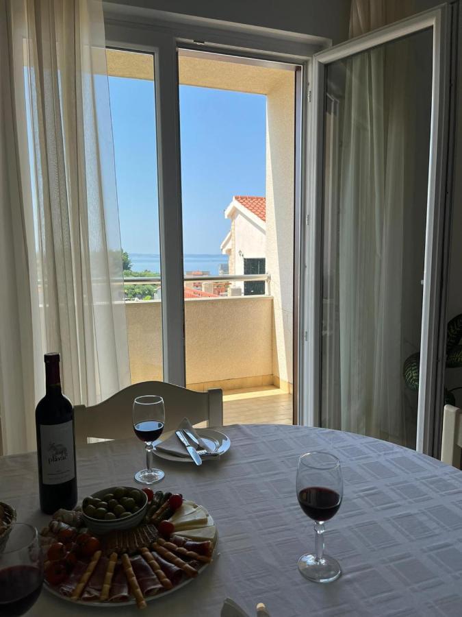 Apartment Lily Подстрана Екстериор снимка