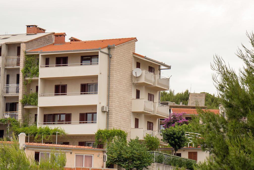 Apartment Lily Подстрана Стая снимка