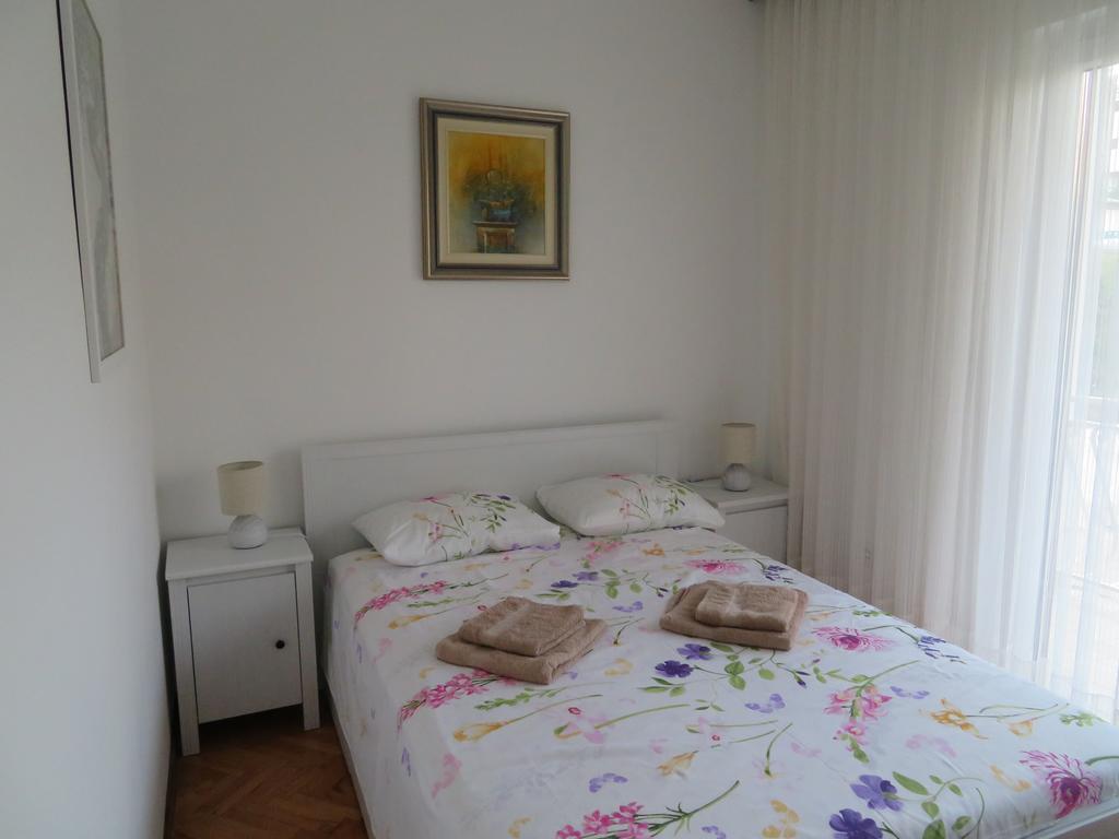 Apartment Lily Подстрана Екстериор снимка