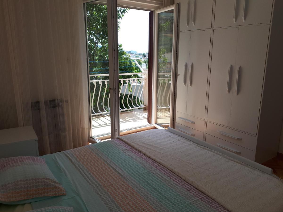 Apartment Lily Подстрана Екстериор снимка